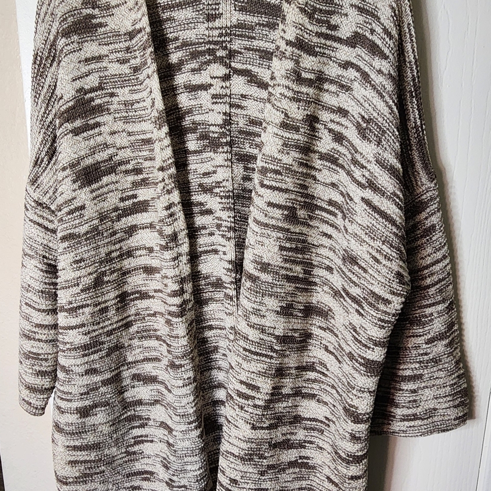 Elegant Women's Cardigan‎ - Cream and Brown